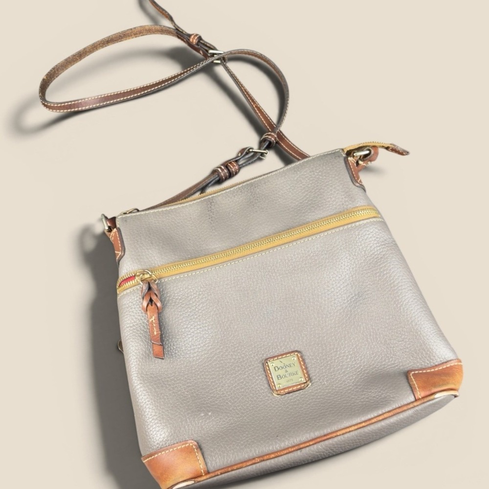 Dooney &‎ Bourke Pebble Grain Crossbody Bag Gray Leather Medium Adjustable Strap